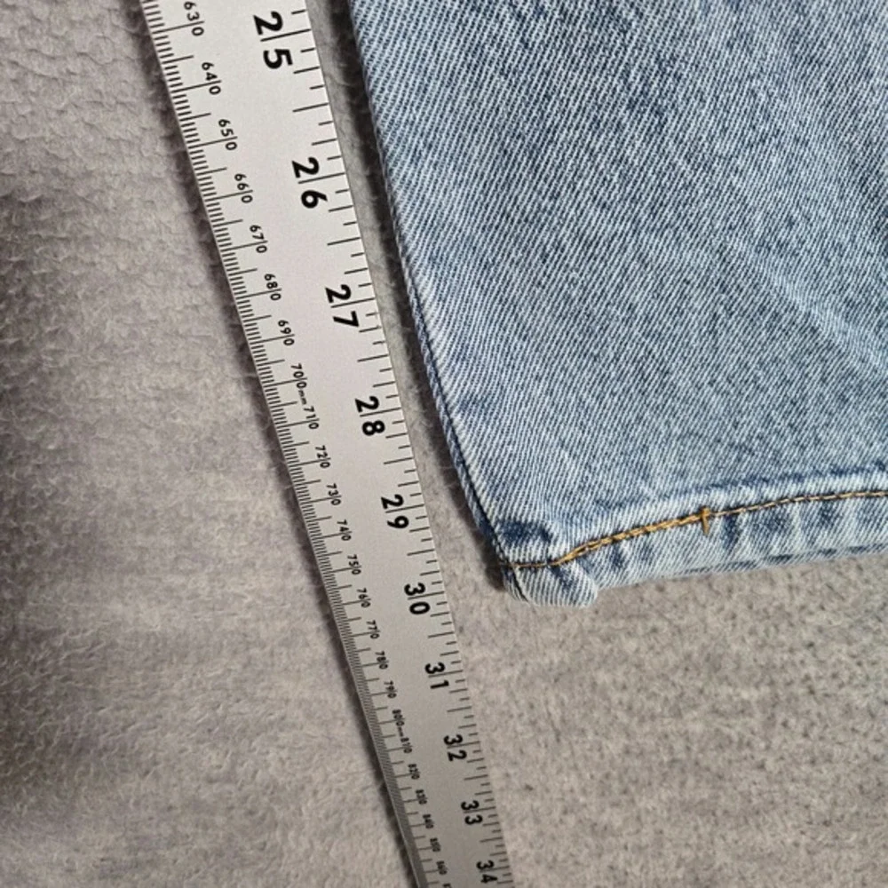 Levis *we offer